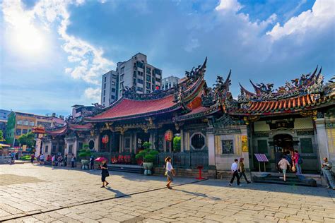 住廟後面|【風水特輯】住在宮廟、佛寺附近更能受到神明保佑嗎…